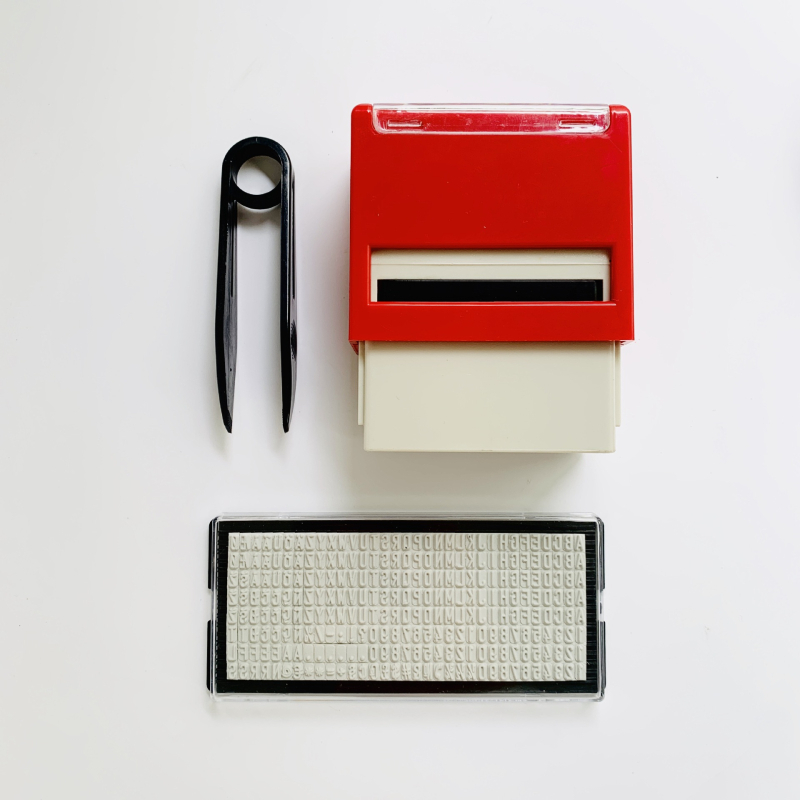 Dial stamp set – Пластмасов правоъгълен печат за финансови офисни нужди; възстановяване на мастило