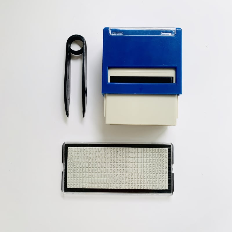 Dial stamp set – Пластмасов правоъгълен печат за финансови офисни нужди; възстановяване на мастило