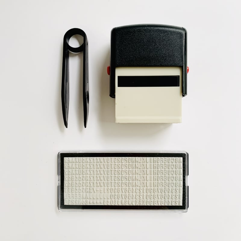 Dial stamp set – Пластмасов правоъгълен печат за финансови офисни нужди; възстановяване на мастило