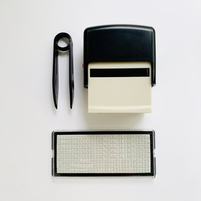 Dial stamp set – Пластмасов правоъгълен печат за финансови офисни нужди; възстановяване на мастило