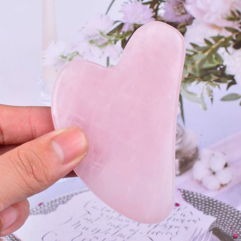 Сърцевидна дъска за лицев масаж от естествен кварц, полирана повърхност, персонализиране