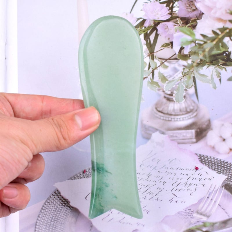 Сърцевидна дъска за лицев масаж от естествен кварц, полирана повърхност, персонализиране