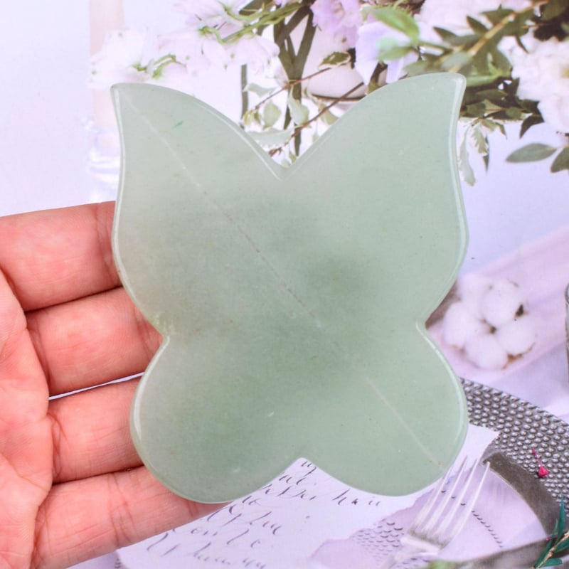 Сърцевидна дъска за лицев масаж от естествен кварц, полирана повърхност, персонализиране