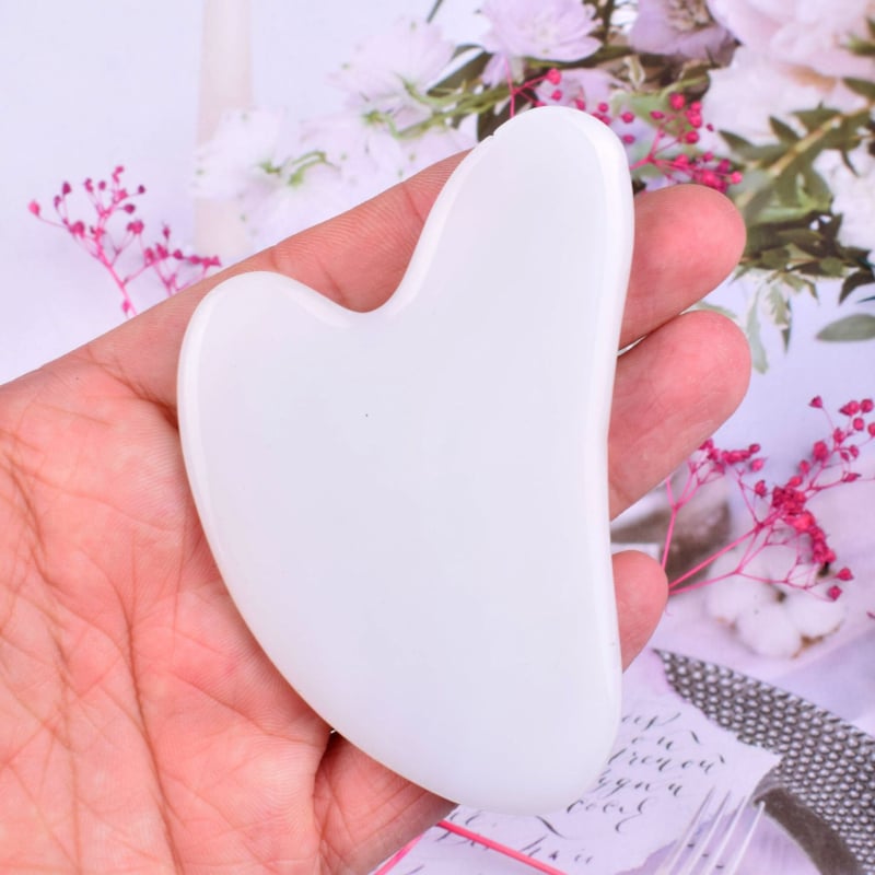 Сърцевидна дъска за лицев масаж от естествен кварц, полирана повърхност, персонализиране