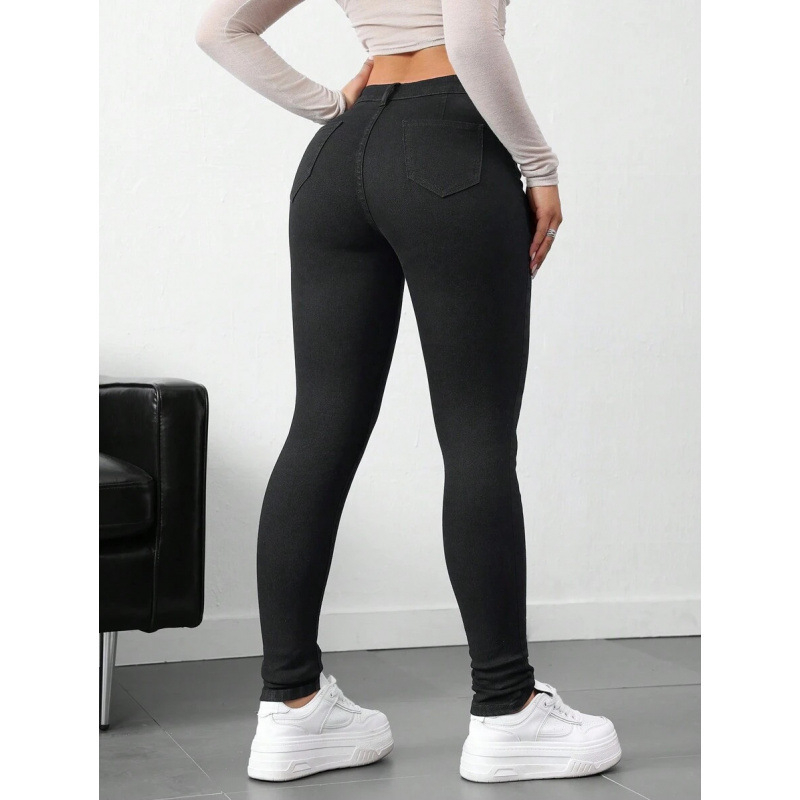 Džinsi ar augstu vidukli, izskalots džins, taisna piegriezuma, fleece odere, aizdare ar auklu