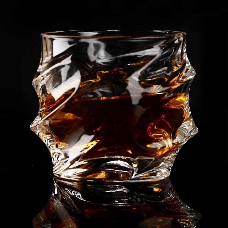 Čaša za whiskey s posebnim oblikom valovitog vala, staklo, kapacitet 201–300 ml, mogućnost prilagodbe, papirnata kutija