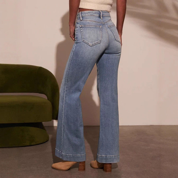 Ženske traperice od denima, visoki pojas, ravni kroj, 70-80% pamuka, poliester smjesa, enzimsko pranje