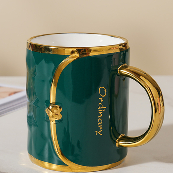 Keramikas krūze ar rokturi, karikatūras raksts, mikroviļņu krāsnij piemērota, svars 0,6 kg