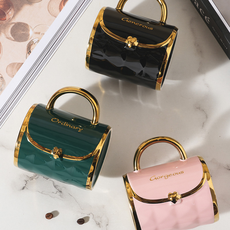 Keramikas krūze ar rokturi, karikatūras raksts, mikroviļņu krāsnij piemērota, svars 0,6 kg