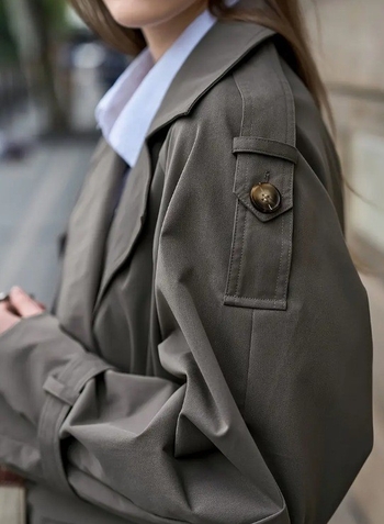 Dugo žensko kaput s ovratnikom, labav kroj, poliester s elastanom, dugi rukavi, zatvaranje vezicama, casual japansko-korejski stil