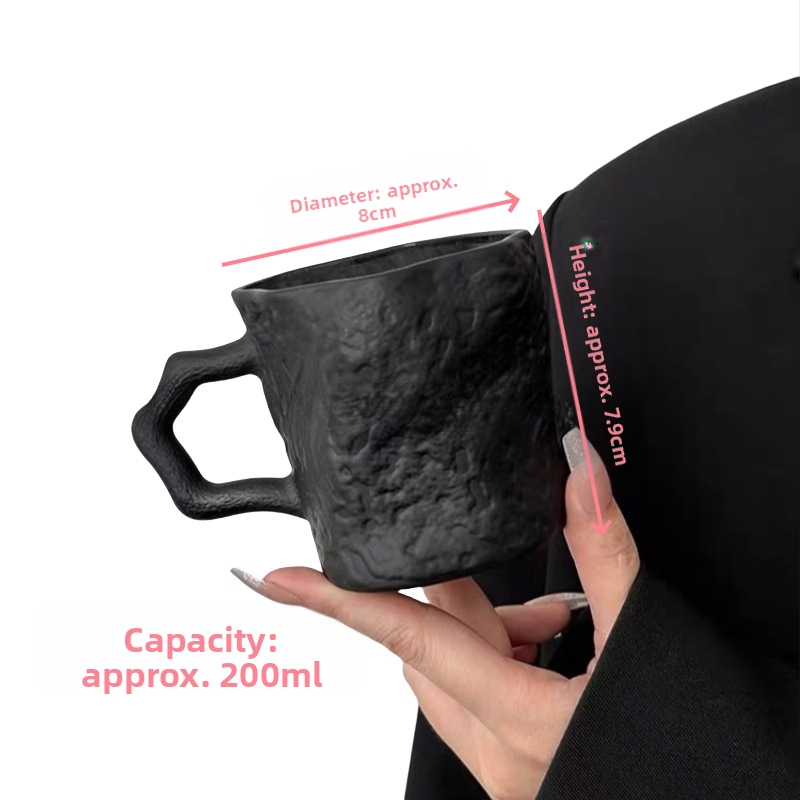 Kafijas krūze ar mūsdienīgu vienkāršu stilu, viegla luksusa retro noskaņa, viendabīgs raksts, logotipa drukāšana iespējama, iepakojums pa vienam.