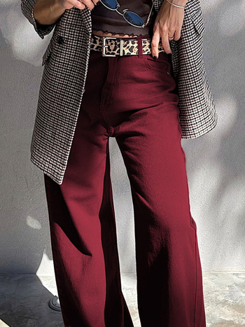 Traperice visokog struka, s blagim zvonastim krojem, s više džepova, pamuk-elastan