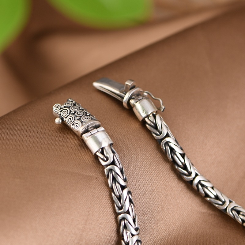 Мъжка гривна във винтидж стил с медно тяло, електроплатиране и закопчалка тип катинар