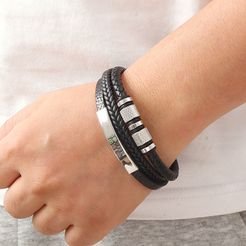 Geomeetriline mitmekihiline nahast käevõru, käsitsi kudutud, alumiiniumist magnetkinnitusega, 32 g