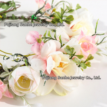 Käsitöö boheemne juuksekroon tekstiil-lilledega lastele