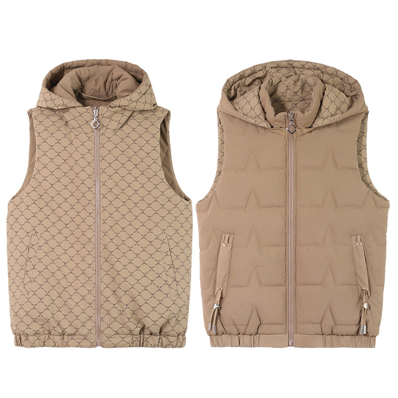 Talvine kahepoolne vest polüesterist materjalist, puuvillase täidisega, eemaldatav kapuuts, tõstetud krae, tõmblukk, vaba lõige