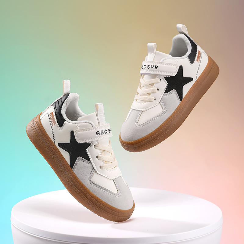 Laste spordijalatsid nahk ülaosaga, veekindlad, libisemiskindlad, Velcro-kinnitus, kerged