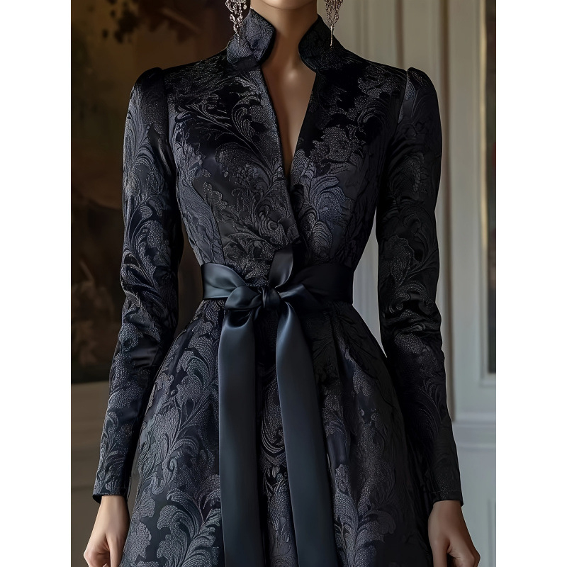 Dámske šaty zo žakardového saténu s kvetinovým vzorom a krajkovým lemom, elastický pás, flísová podšívka, vhodné na všetky ročné obdobia