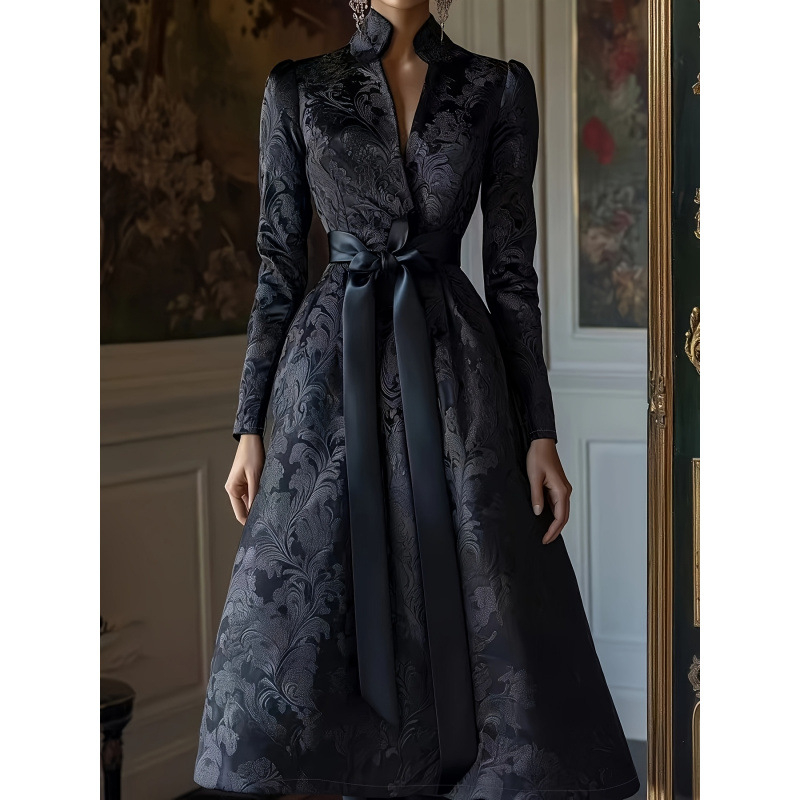 Dámske šaty zo žakardového saténu s kvetinovým vzorom a krajkovým lemom, elastický pás, flísová podšívka, vhodné na všetky ročné obdobia