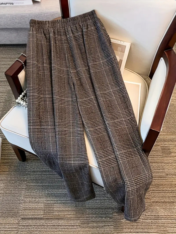 Igapäevased laia lõikega püksid keskmise talje, paks polüesterkangas, 95%+ polüester, kerge elastus, triikimiseta