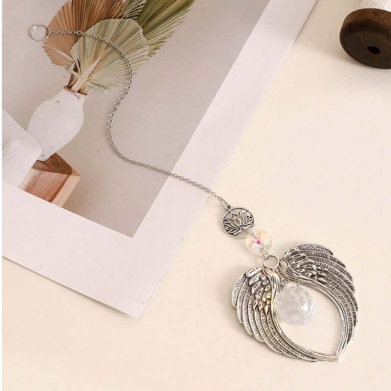 Kovový záves do domu a auta s krídlami anjela a lotosom, elektroplátovaný povrch, Xi Xian