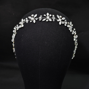 Juukseband kristallidega, sulam, naiselik stiil, geomeetriline kujundus, ruuduline muster, käsitöö