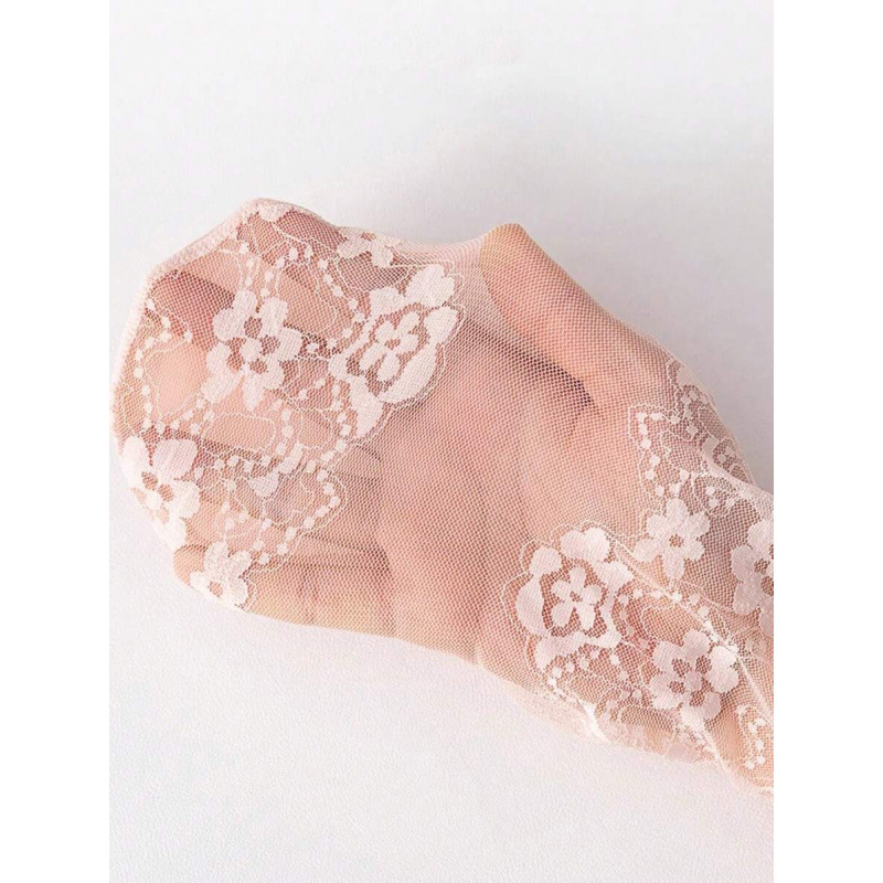 Lolita sokid läbipaistvad, nähtamatud, libisemiskindlad, säärelu pikkus, suvi