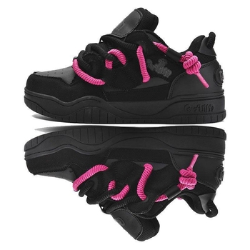 Kanepise ülemine osa, nahast varvas, graveeritud lille-sõlmp muster, vahtpõhi, ülisuur konts (>8 cm)