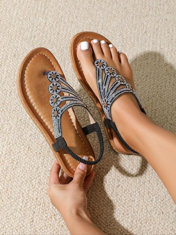 Boho stiilis slip-on sandaalid sametise ülaosaga ja konopõimust tallaga — lame tall, suvehooajaks