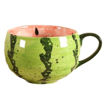 Käsitsi maalitud keraamiline kohvitass käepideme külge – arbuusi motiiv, allglazuuri dekoratsioon, värske ja armas stiil