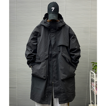 Mantel kõrge kraega, keskmise pikkusega tuulejope, tõmblukuga, vaba lõige, 3D plaastrakkud