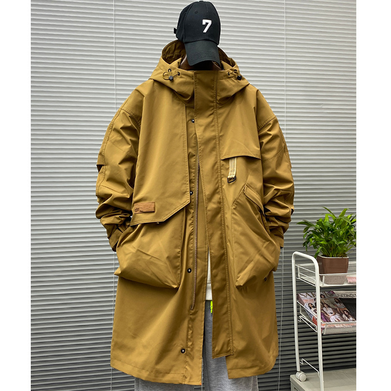 Mantel kõrge kraega, keskmise pikkusega tuulejope, tõmblukuga, vaba lõige, 3D plaastrakkud