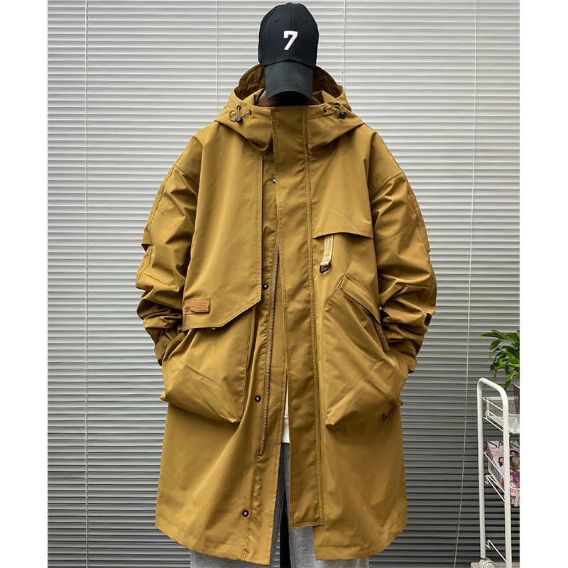 Mantel kõrge kraega, keskmise pikkusega tuulejope, tõmblukuga, vaba lõige, 3D plaastrakkud