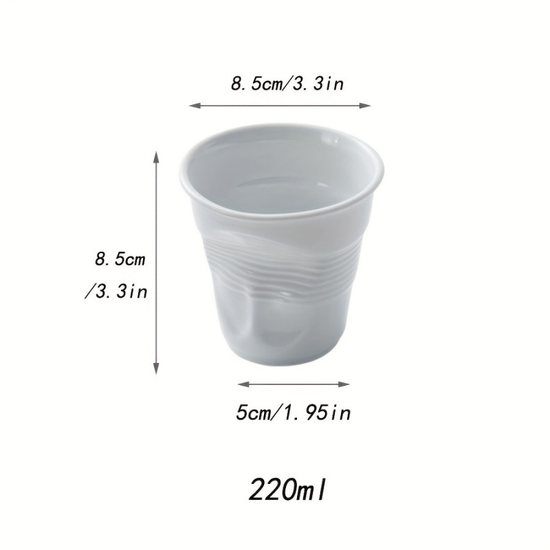 Keraamiline kohvikruus kaanega, kaasaskantav, mitmekihiline konstruktsioon, regulaarse hulknurga kuju, lillemustriga