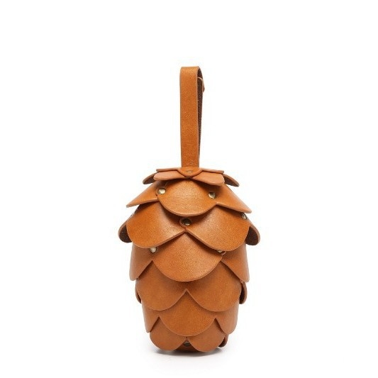 PU nahast ananassi kujuline käekott, magnetlukuga, sisetasku dokumentide jaoks, mudel P99, 2025. aasta kevad