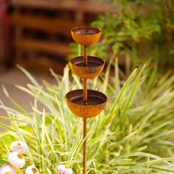 Vintage rauast vihmavee kogujaja ja lindude söötja, mudel 30146