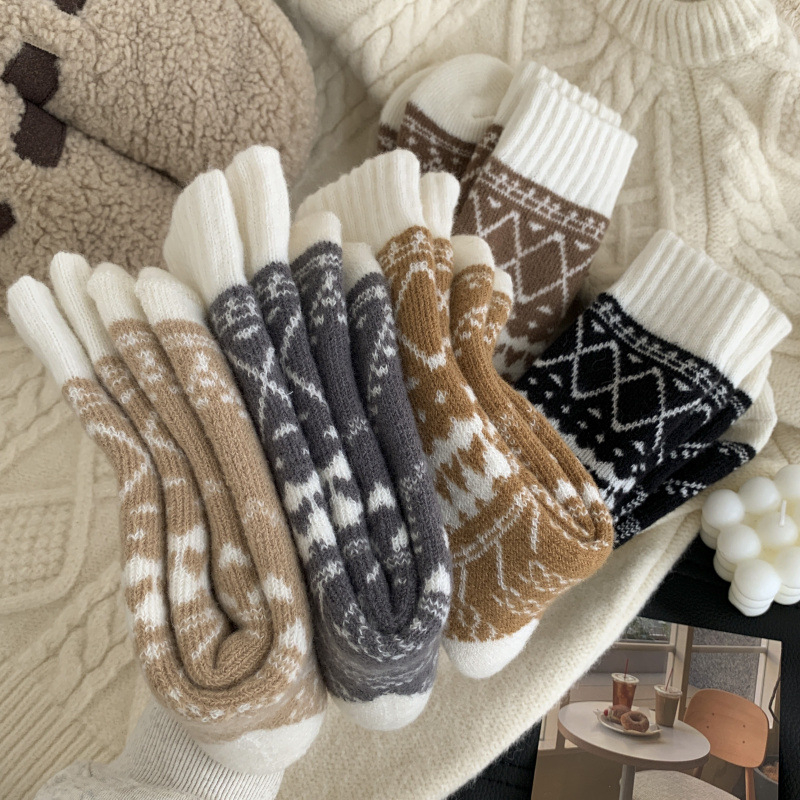 Soojad talvised sokid keskmise pikkusega etnilise teemandi mustriga, seitsmes ühes, jd601099730689810