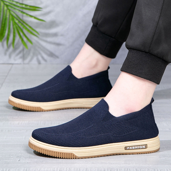 Meeste Fly-Knit igapäevased jalatsid, hingavad ülaosa, Slip-On, ümmargune varvas, madal pahkluu, plastikust talla