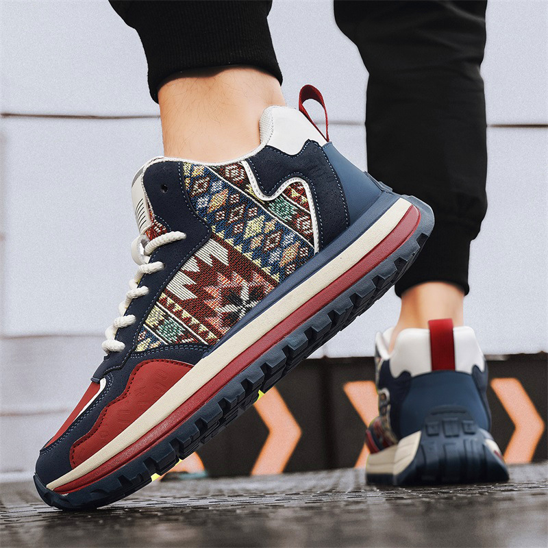 Meeste kõrged sportlikud tossud igapäevaseks kasutamiseks; ülemine nahast ja tekstiilist, sisetald võrkvoodriga, PVC talla, paelaga kinnitused