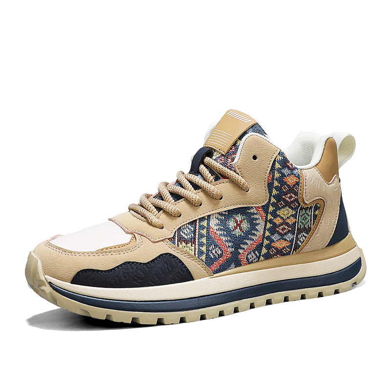 Meeste kõrged sportlikud tossud igapäevaseks kasutamiseks; ülemine nahast ja tekstiilist, sisetald võrkvoodriga, PVC talla, paelaga kinnitused