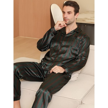 Meeste triibuline nailonist pidžaamase komplekt pikkade varrukatega topi ja pükstega – 100% nailon; kevad; premium tunne; välja lastud enne 2014