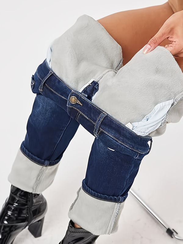 Kõrge vöökoht, slim fit džinsid, denim 50–70% puuvillast, mikroelastsus