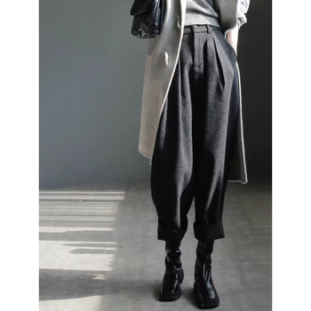 Harem-püksid villase kangaga, laiad, 9/10 pikkus, looduslik vöökoht, linnaline stiil