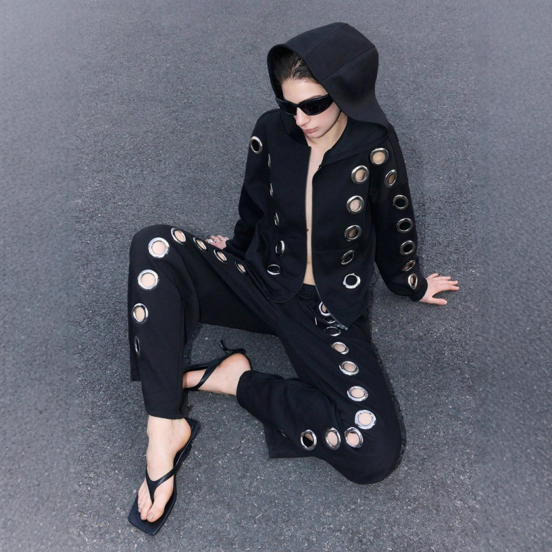 Igapäevased sirge lõikega püksid, polüesteri segu 90–95%, kergelt venivad, reguleeritav vöökoht, pikad, trükk