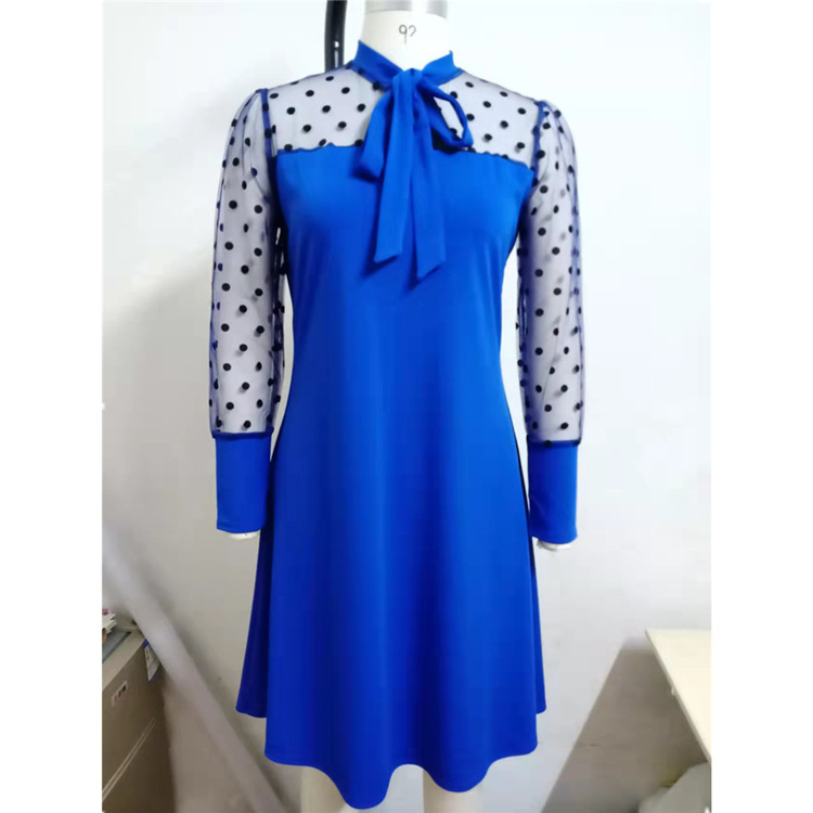 Polüestrist midi A-liiniline kleit ümmarguse kaelusega, pikkade varrukatega, vaba talje