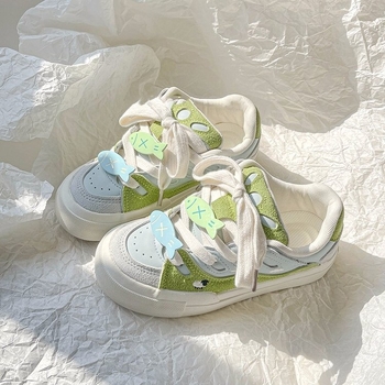 Paksu tallaga loaferid, ümmarguse varba, PU pealmine osa, värvilise ploki mustriga, keskmise kõrgusega konts 3-5 cm