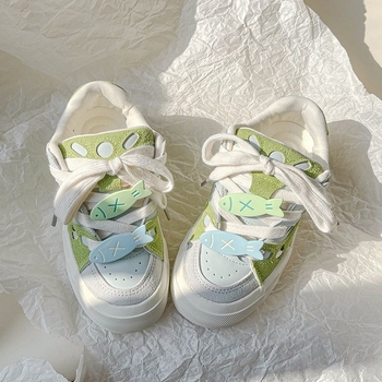 Paksu tallaga loaferid, ümmarguse varba, PU pealmine osa, värvilise ploki mustriga, keskmise kõrgusega konts 3-5 cm