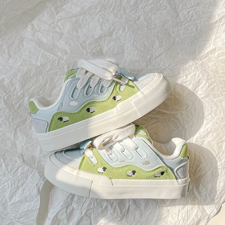 Paksu tallaga loaferid, ümmarguse varba, PU pealmine osa, värvilise ploki mustriga, keskmise kõrgusega konts 3-5 cm