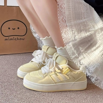 Naiste ploksed jalatsid kevadeks PU ülemine, ümmargune varvas, lühike varvas, kummist tald, keskmise kõrgusega kand 3–5 cm