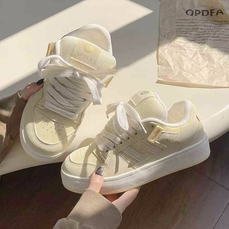 Naiste ploksed jalatsid kevadeks PU ülemine, ümmargune varvas, lühike varvas, kummist tald, keskmise kõrgusega kand 3–5 cm